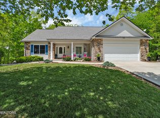 126 Mariners Dr, Fairfield Glade, TN 38558