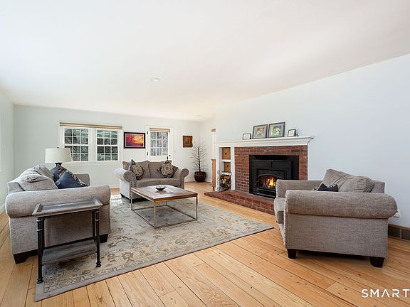 4th image of 527 Dublin Road