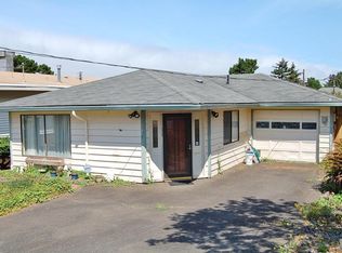 1751 NE 17th St, Lincoln City, OR