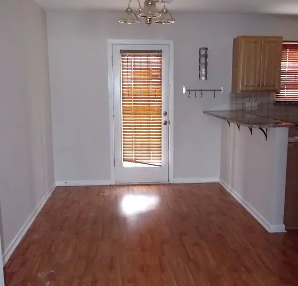 1426 Peach Park Ln — Photo 4