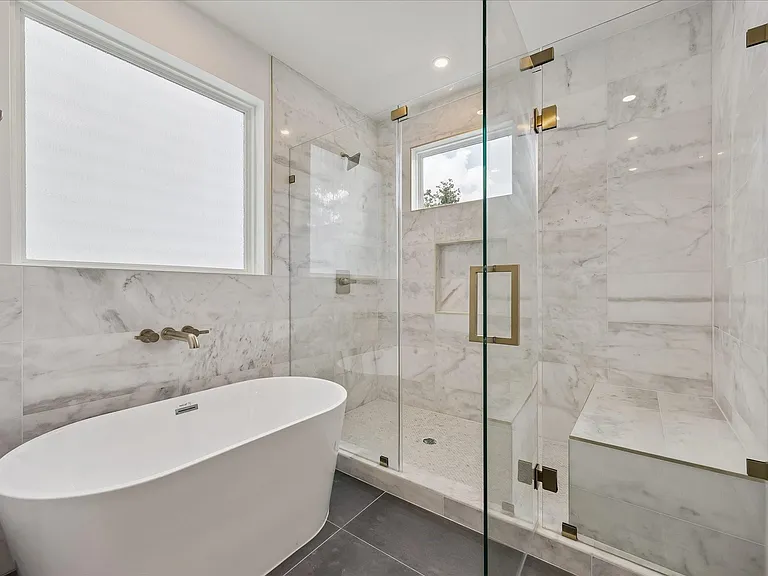 1034 W 17th St #B — Photo 22