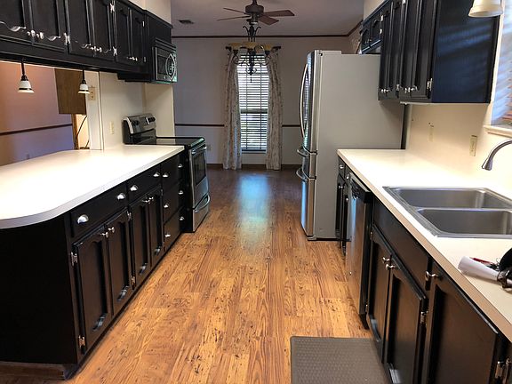 4th image of 6548 Martin Dr