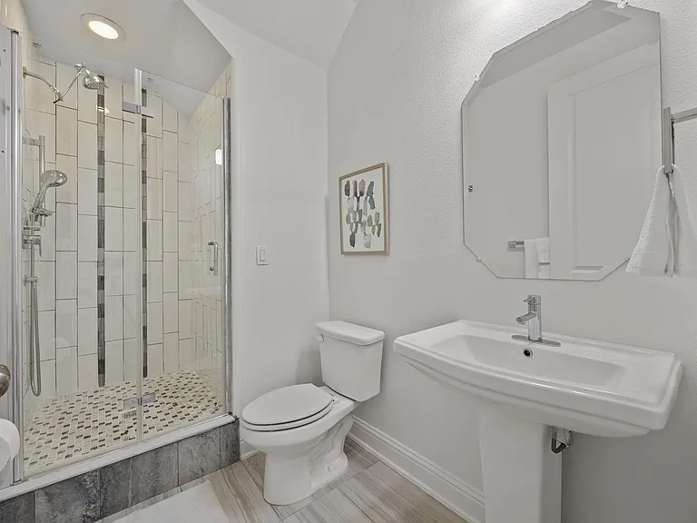 5305 Mandevilla Dr — Photo 32