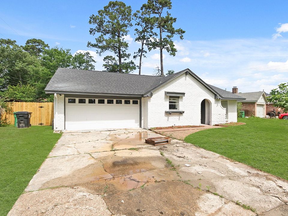 1st image of 24607 Green Moss Dr