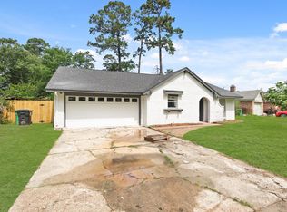 24607 Green Moss Dr, Huffman, TX 77336