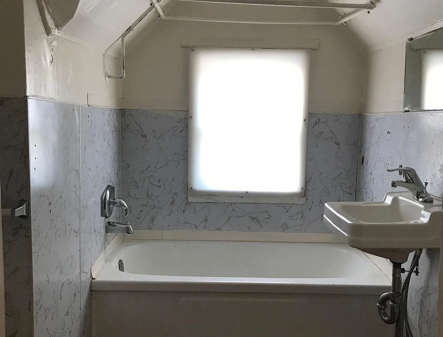 2 bed, 800 sqft, $2,200 — Photo 4