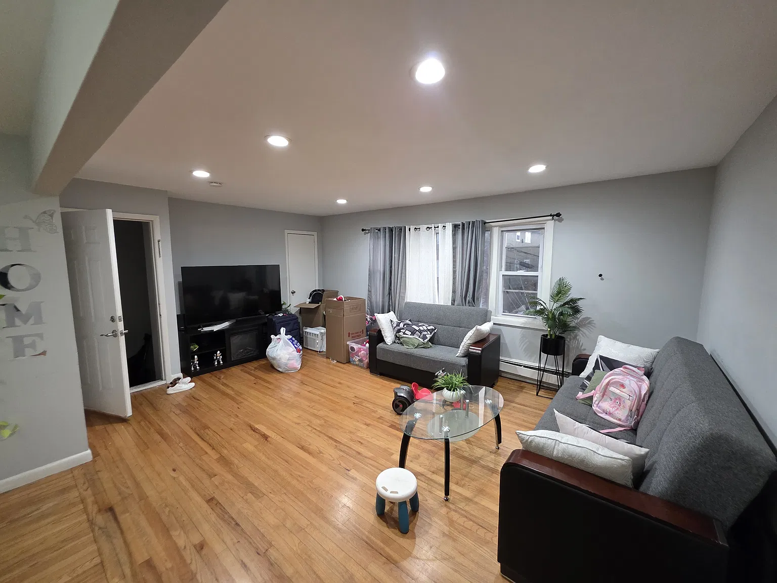 3 bed, $3,000 — Photo 3
