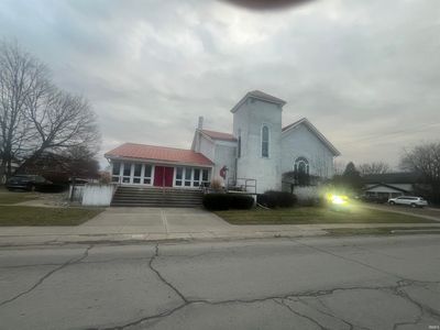 107 W County Line Rd, Wolcottville, IN, 46795