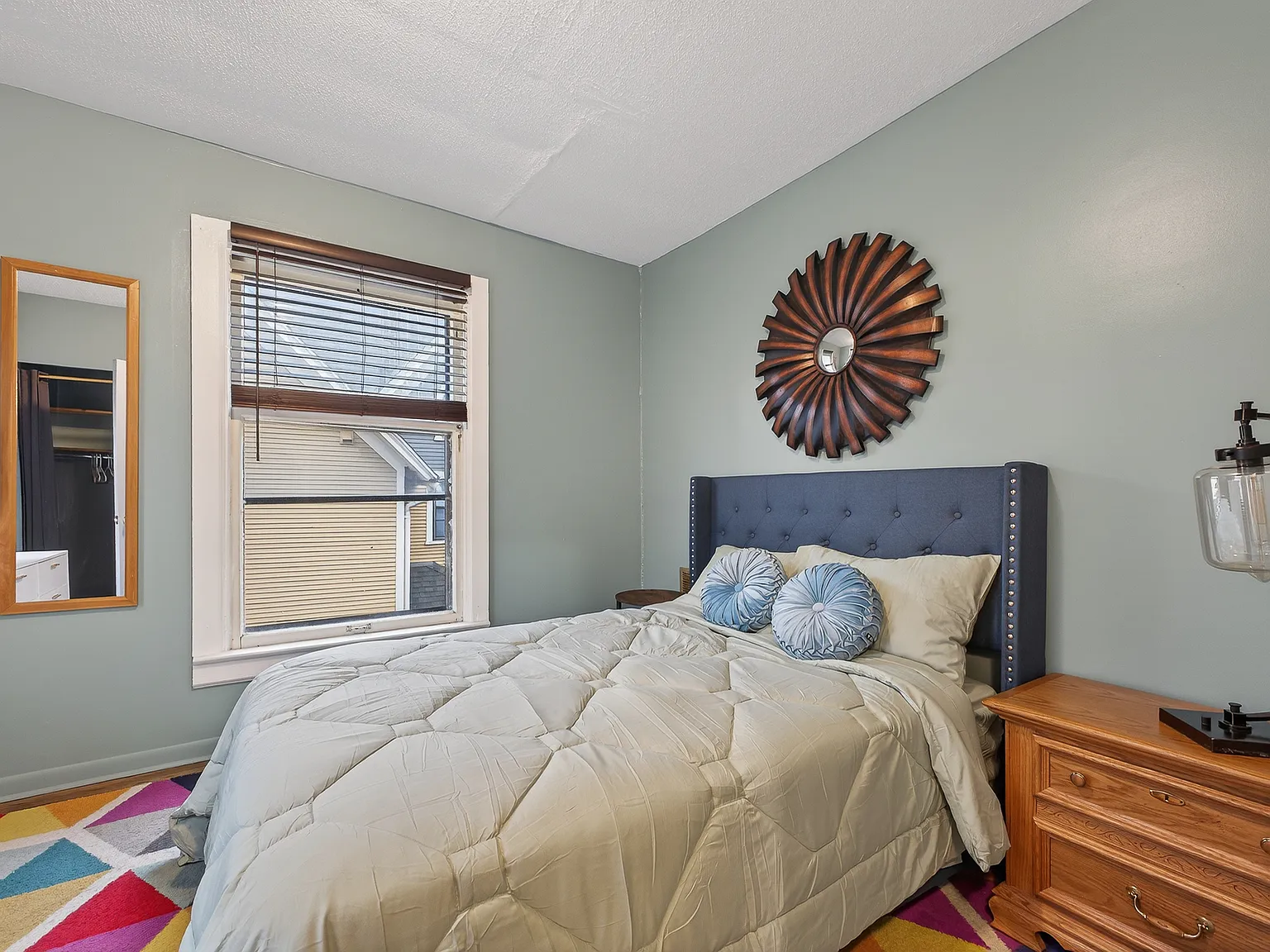 2 bed, 1200 sqft, $2,695 — Photo 3