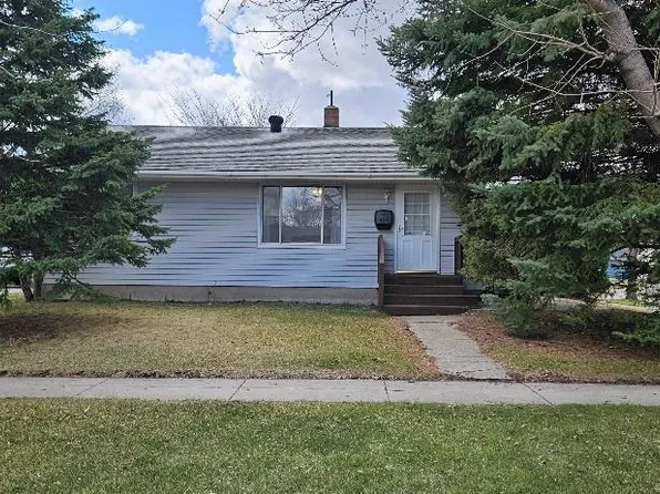 929 16th St N, Moorhead, MN 56560