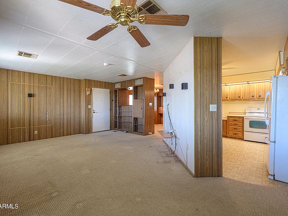 3rd image of 1078 W BARRINGTON Lane
