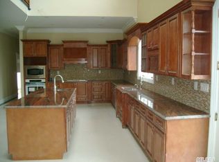 1408 Stephen Pl, Valley Stream, NY 11580