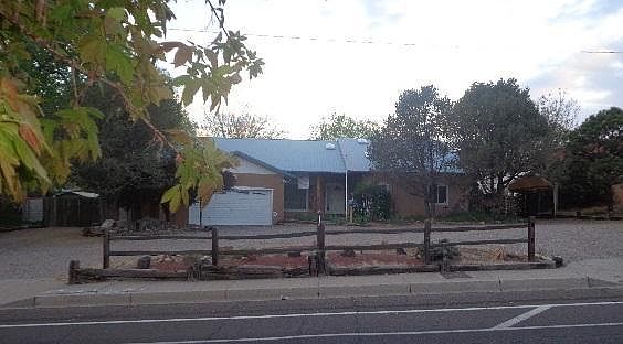 1st image of 809 Atrisco Dr NW
