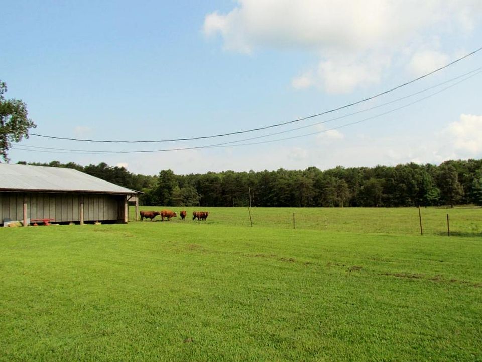 2nd image of 2940 Poe Rd