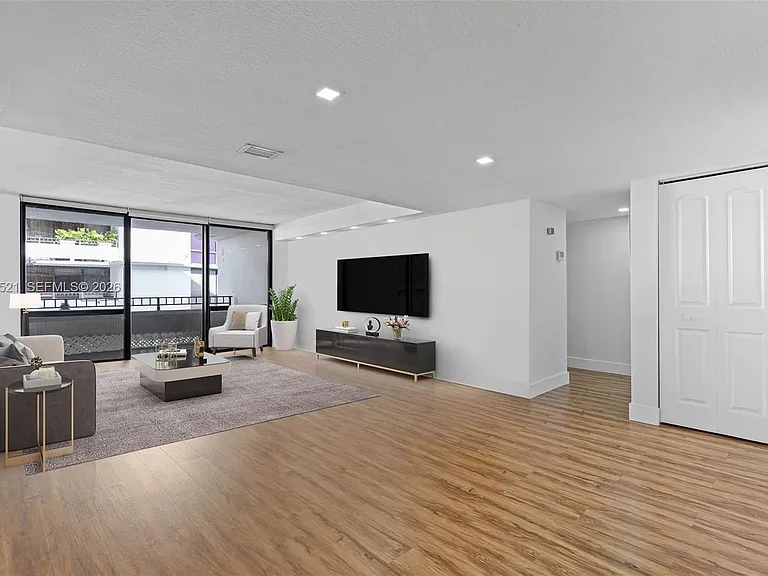 13953 Kendale Lakes Cir #608B — Photo 3