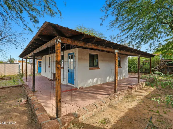 121 W Birdman Dr, Tucson, AZ 85705