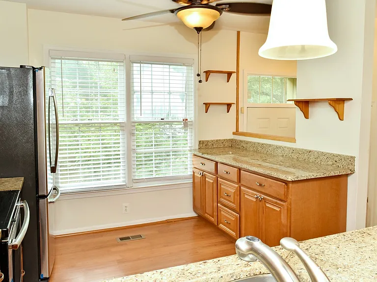 3838 Angelton Ct — Photo 4