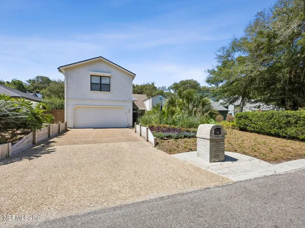 330 GARDEN Lane, Atlantic Beach, FL 32233