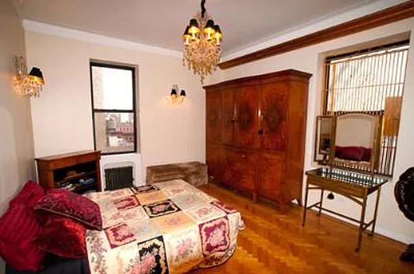 Sold by Corcoran | media 28