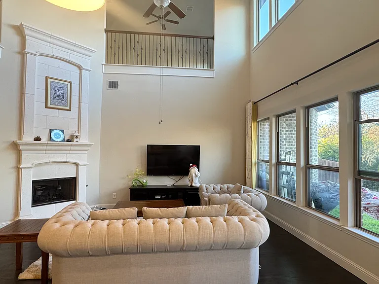 2405 Bigleaf Ct — Photo 10