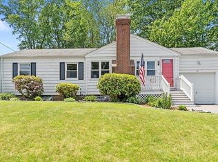 20 Hickory Rd, Norwood, MA 02062