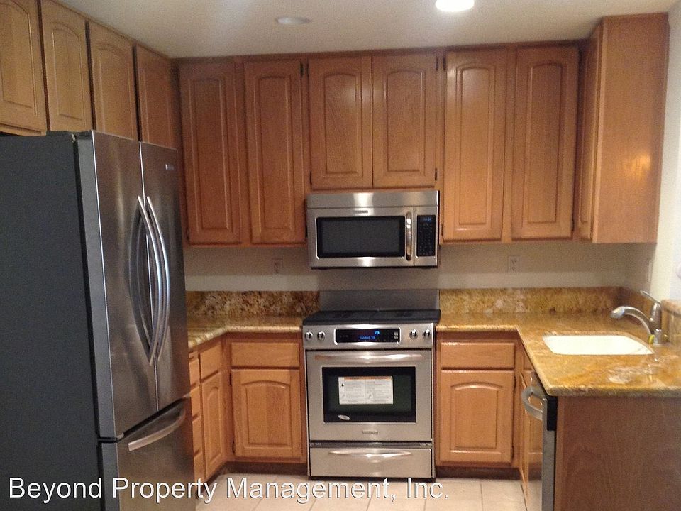 1st image of 329 Bonair St Unit 1