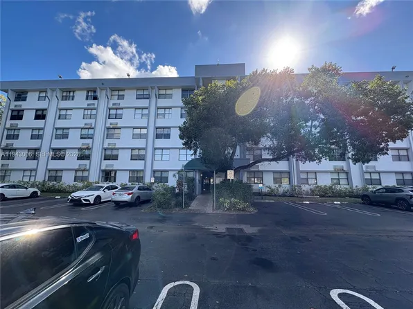 2401 Riverside Dr APT 314B, Coral Springs, FL 33065