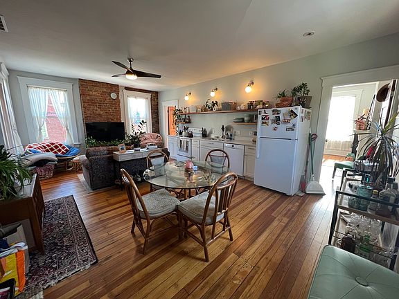 3rd image of 1400 Chase Ave #2