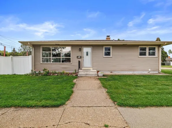 2306 17th AVENUE, Kenosha, WI 53140