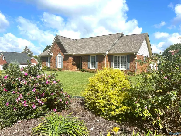 1000 Fielding Cir NW, Arab, AL 35016