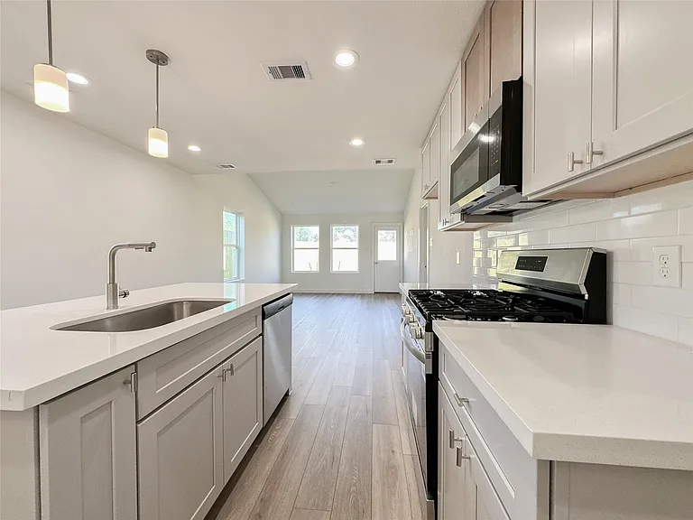 2726 Discovery Trails Ct — Photo 13