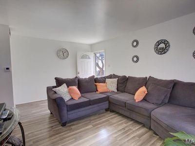 11221 Sugartrail Dr, Saint Louis, MO, 63136