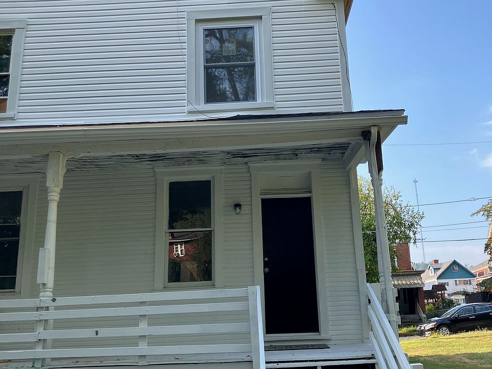 2nd image of 412-414 Robinson St