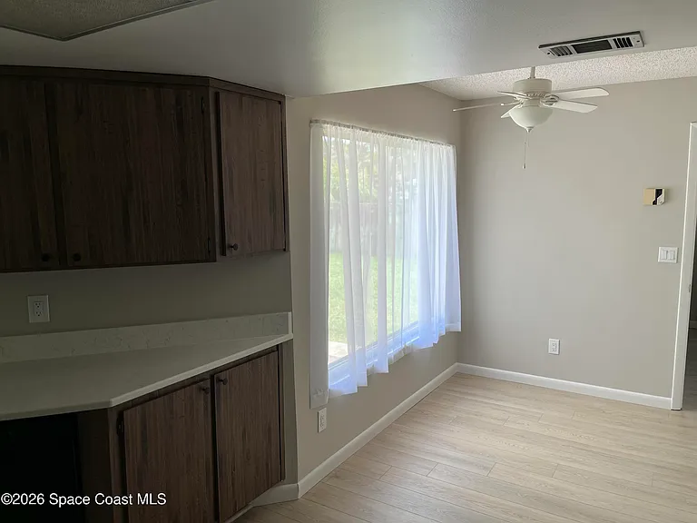 530 Rio Ln — Photo 9