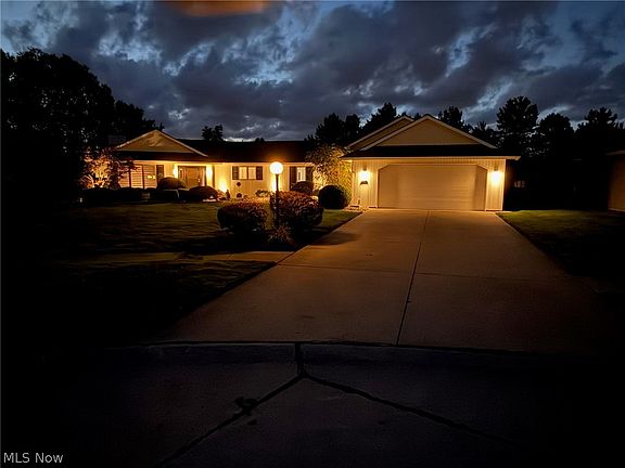 2nd image of 33008 Woodhaven Cir