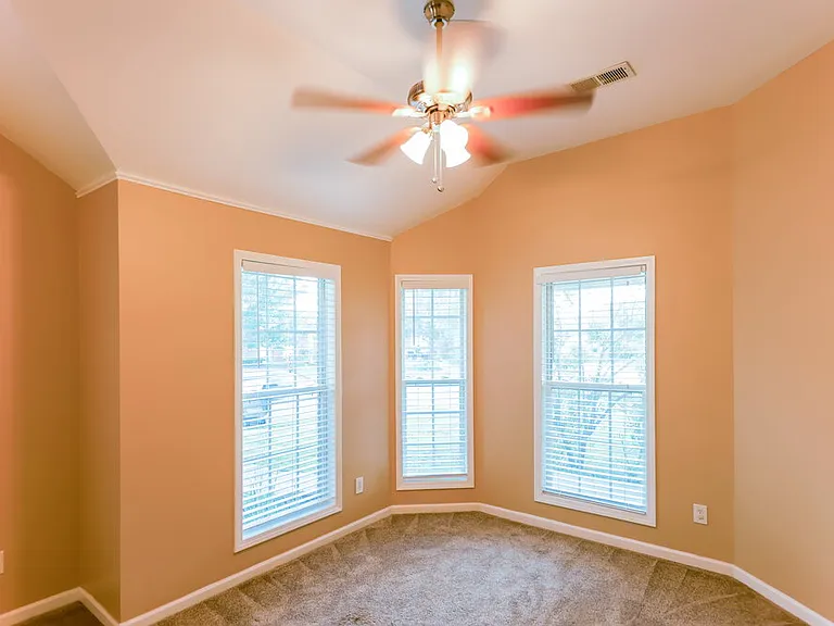 1061 Village Trl — Photo 17