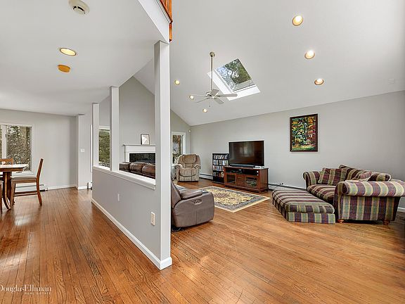 5th image of 222 Briarwood Dr