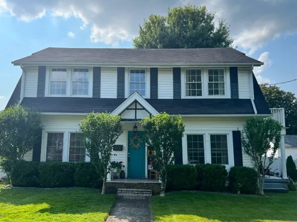 813 Stover St, Saint Albans, WV 25177