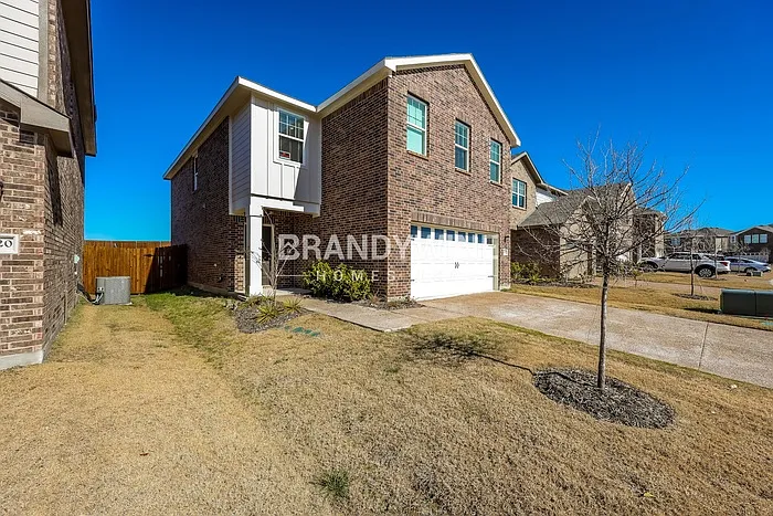 4422 Marsh Hawk Dr — Photo 3