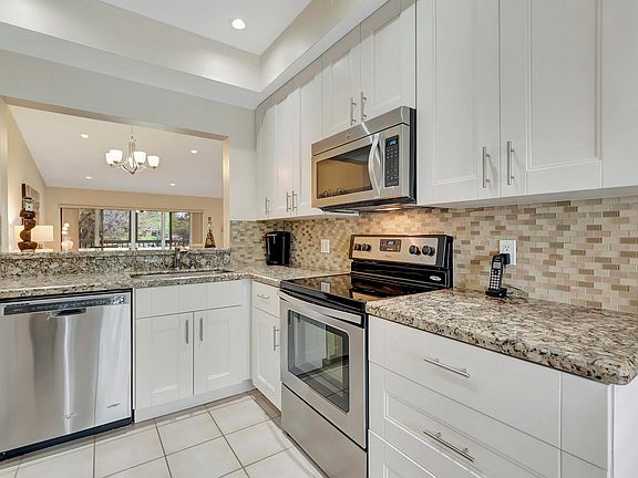 5th image of 5087 Oak Hill Lane #326