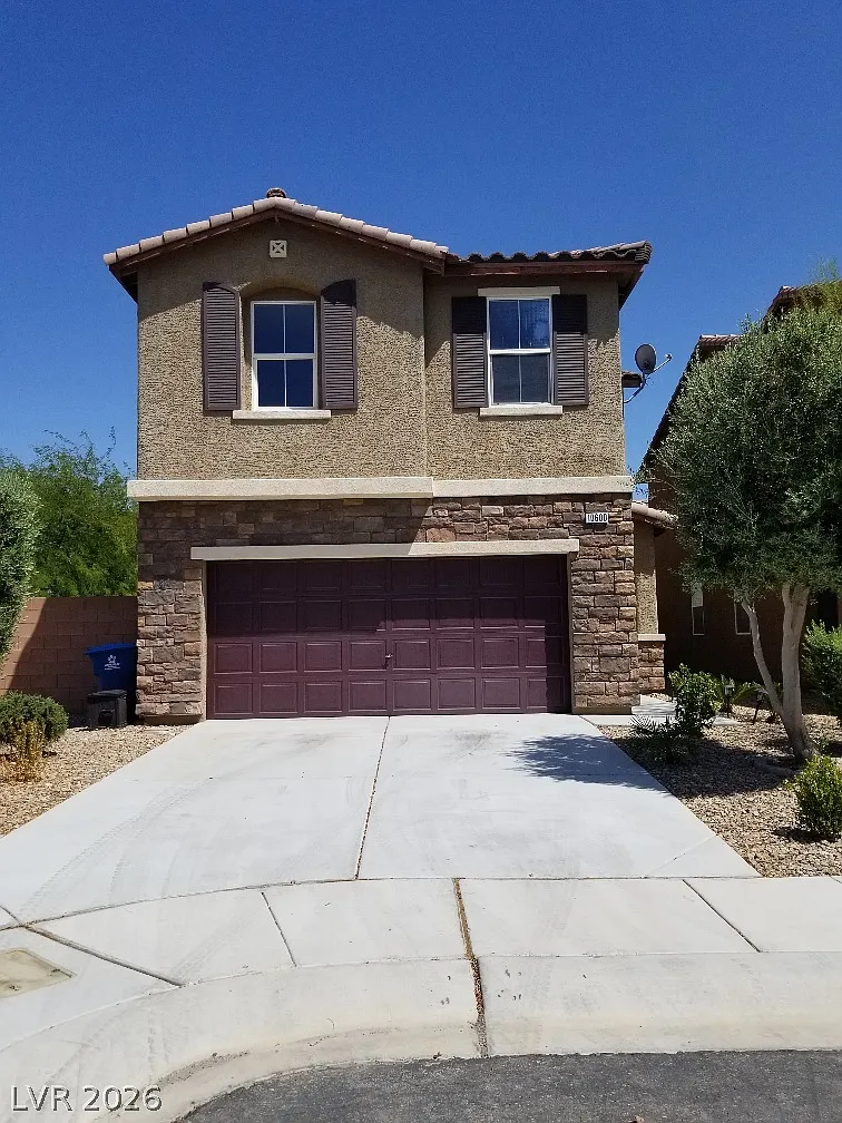 4 bed, 2.5 bath, 3846 sqft, $2,321 — Photo 1