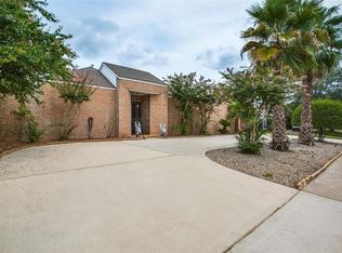 11514 Lakeside Place Dr, Houston, TX 77077