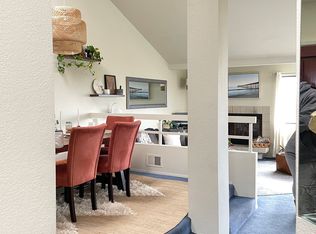 935 Hygeia Ave, Encinitas, CA 92024