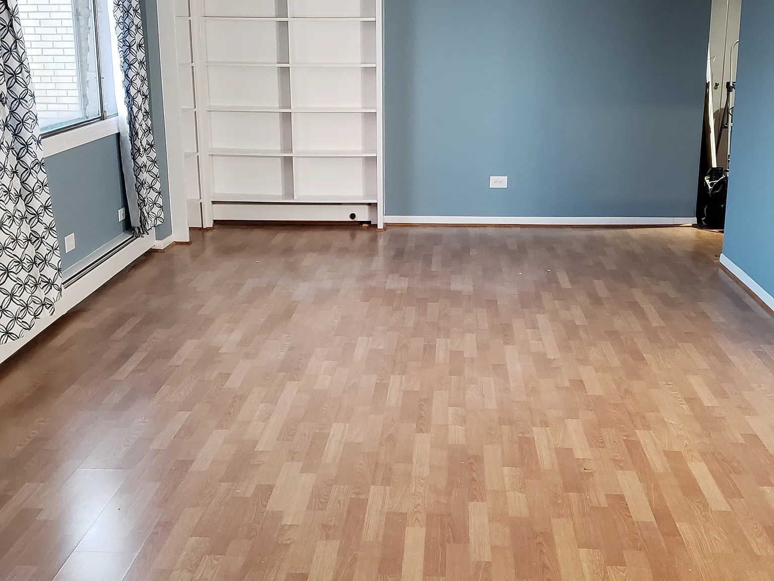 Living room (from the other direction)