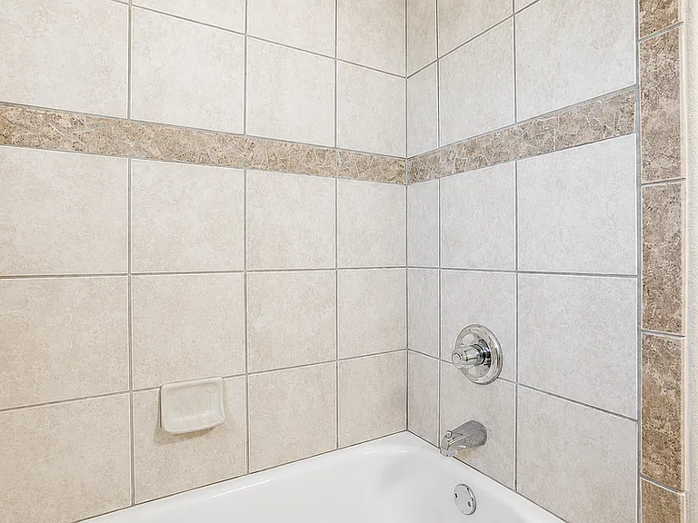 3710 Dewitt County Ct — Photo 13
