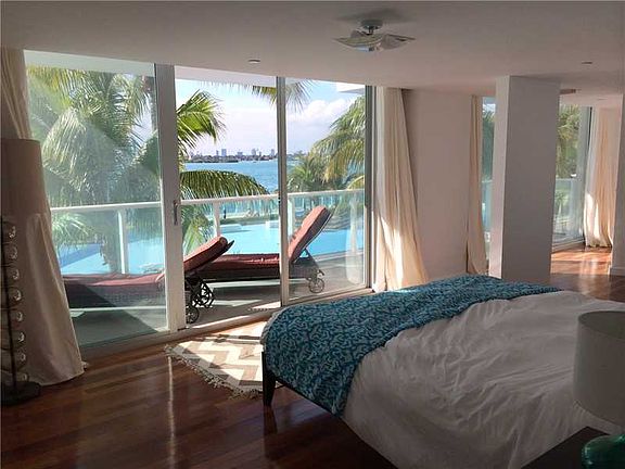 5th image of 1000 West Ave APT 221