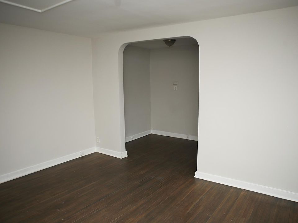 Living room/dining room