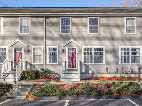 10 Cathcart Drive APT 9, Griswold, CT 06351