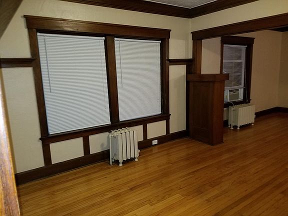 5th image of 2922 Jackson St APT 8