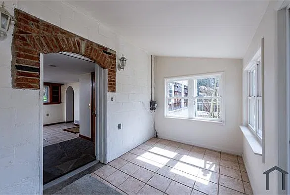 2 bed, 1200 sqft, $1,200 — Photo 3